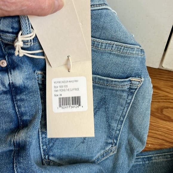 MOTHER  Mid Rize Dazzler Ankle Fray Size 24 NWT - Picture 15 of 16
